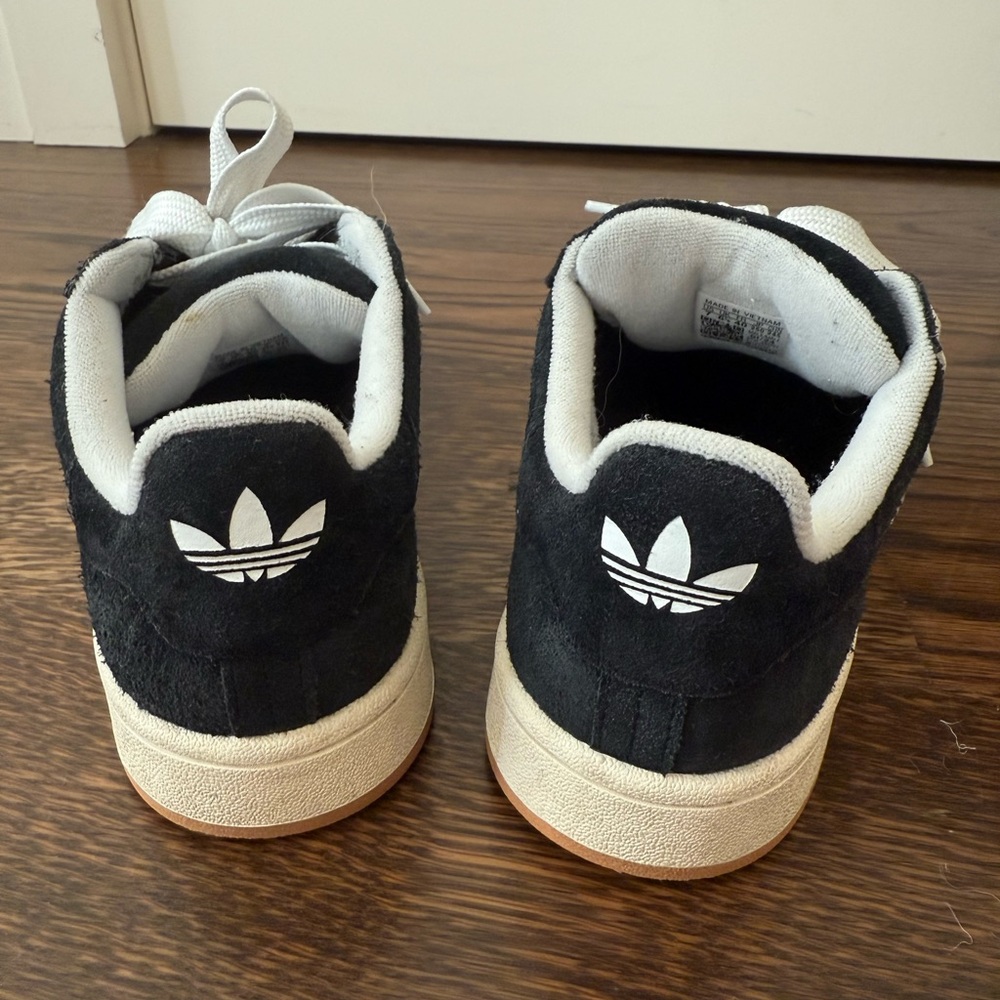 Adidas Classic Black and White Trainers - Picture 5 of 6